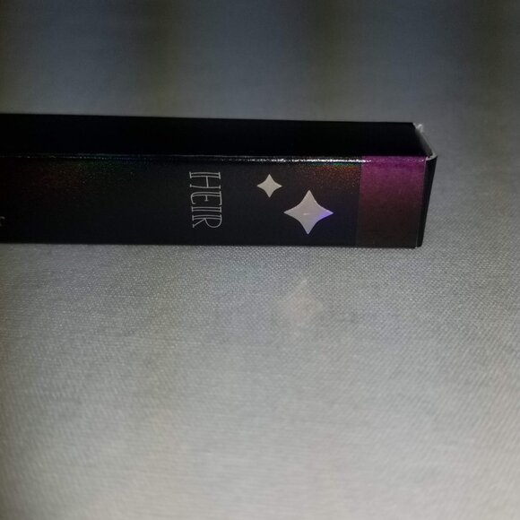 Illuminati Cosmetics - Multi-Chrome Gel Eyeliner in Heir - Picture 7 of 10